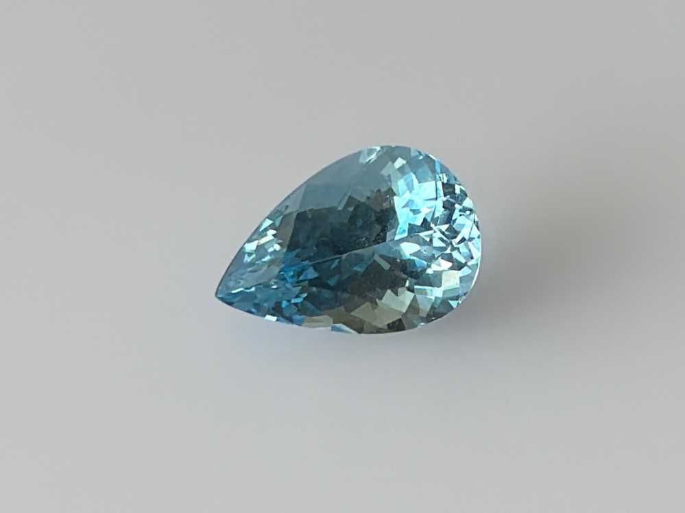 Akwamaryn 3,86 ct, niebieski, szlif gruszka