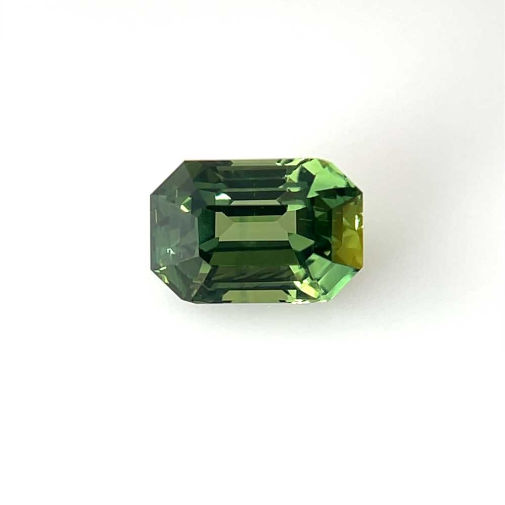 SAPPHIRE FACETED 4.05ct GREEN Vivid GREEN SI MADAGASCAR NONE