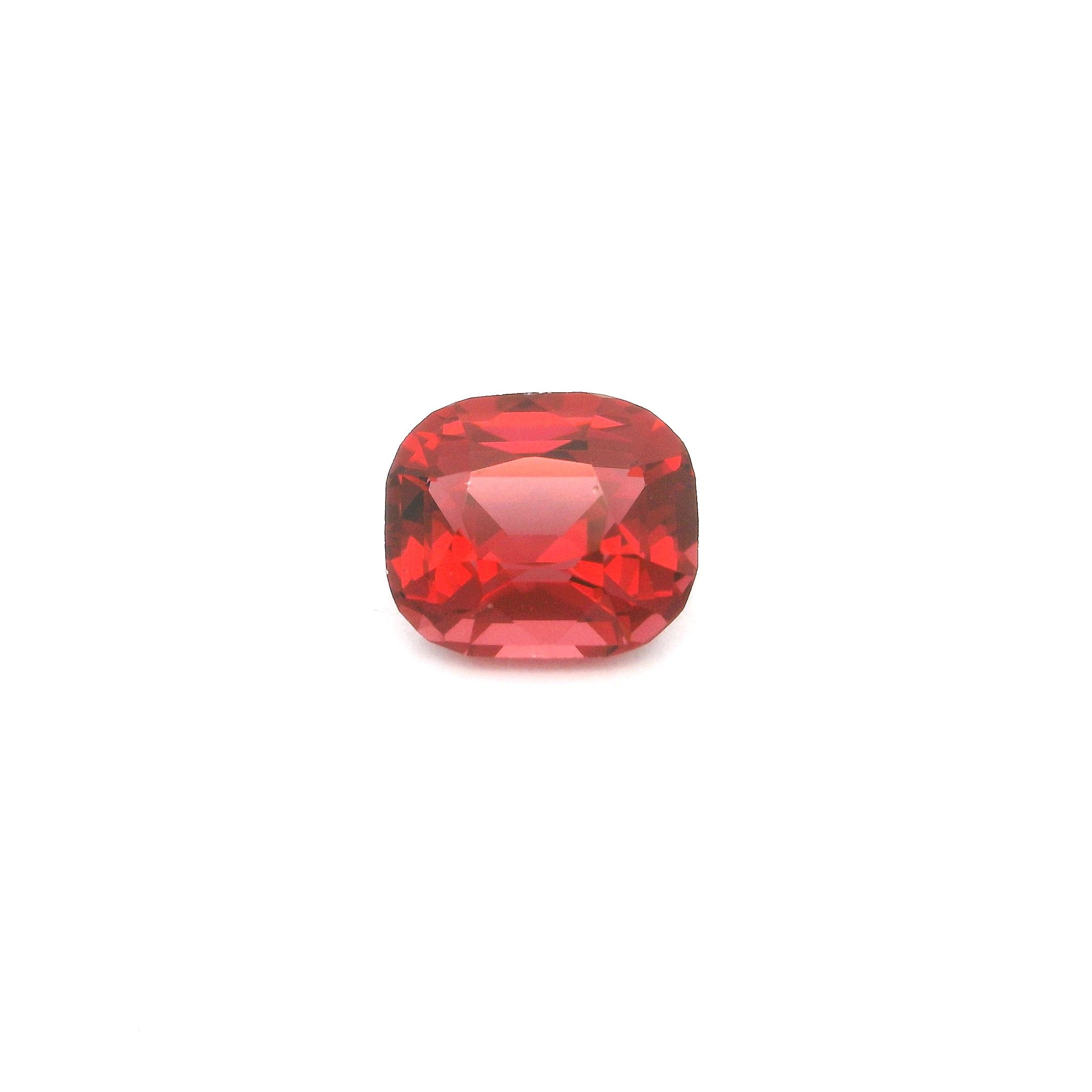 Granat 2,19 ct, różowy, szlif cushion