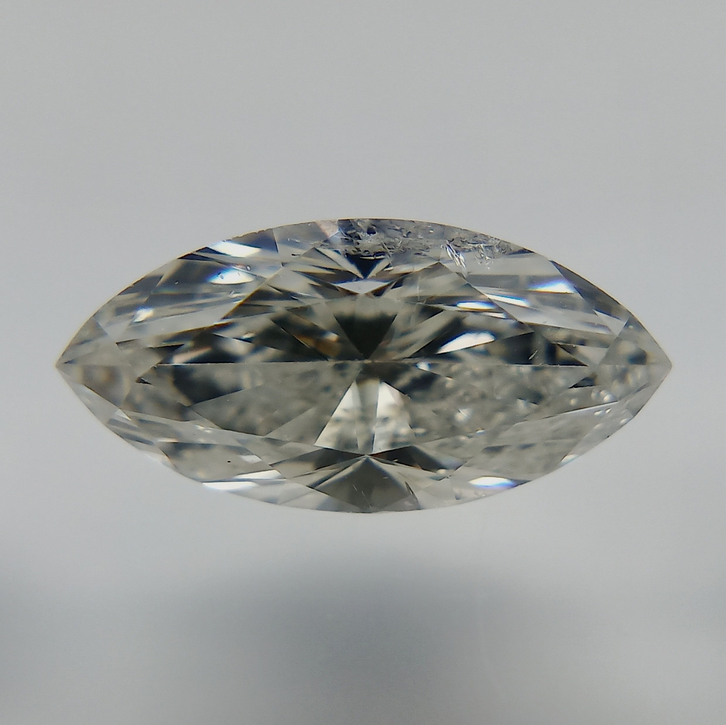 Prírodný diamant markíz,...