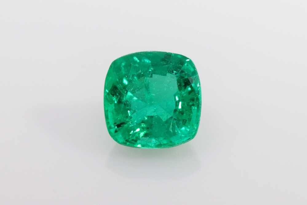 Szmaragd 1,30 ct, zielony, szlif cushion