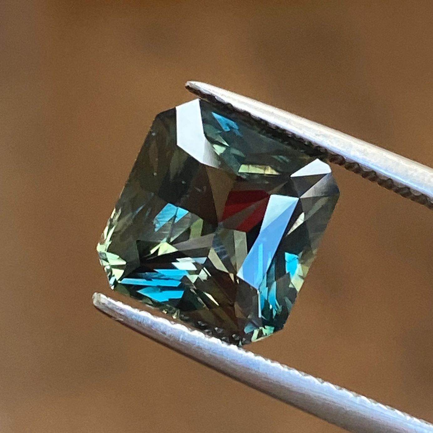 SAPPHIRE FACETED 5.04ct GREEN GREEN EC TANZANIA HEATED