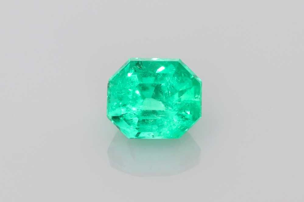 2.21 ct Emerald
