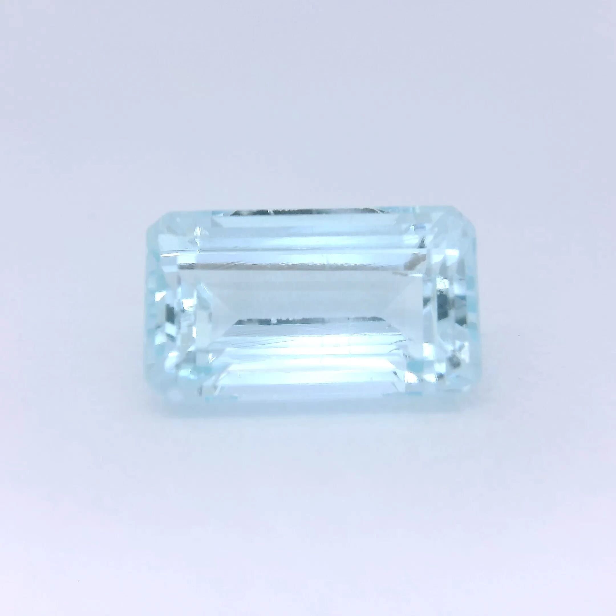 Akwamaryn 3,16 ct, niebieski, szlif szmaragdowy