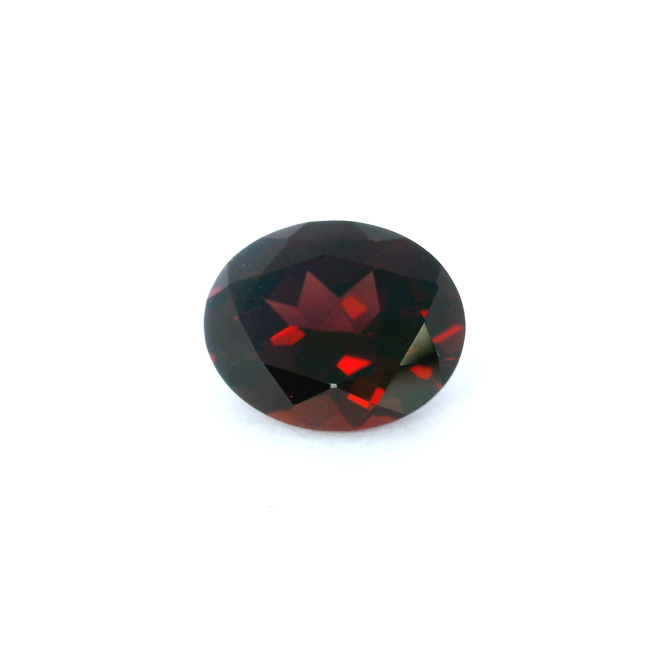 Granat 4,32 ct, czerwony, szlif owalny