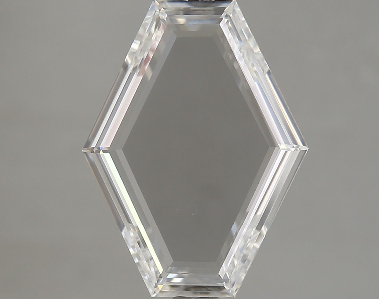 Prírodný diamant...