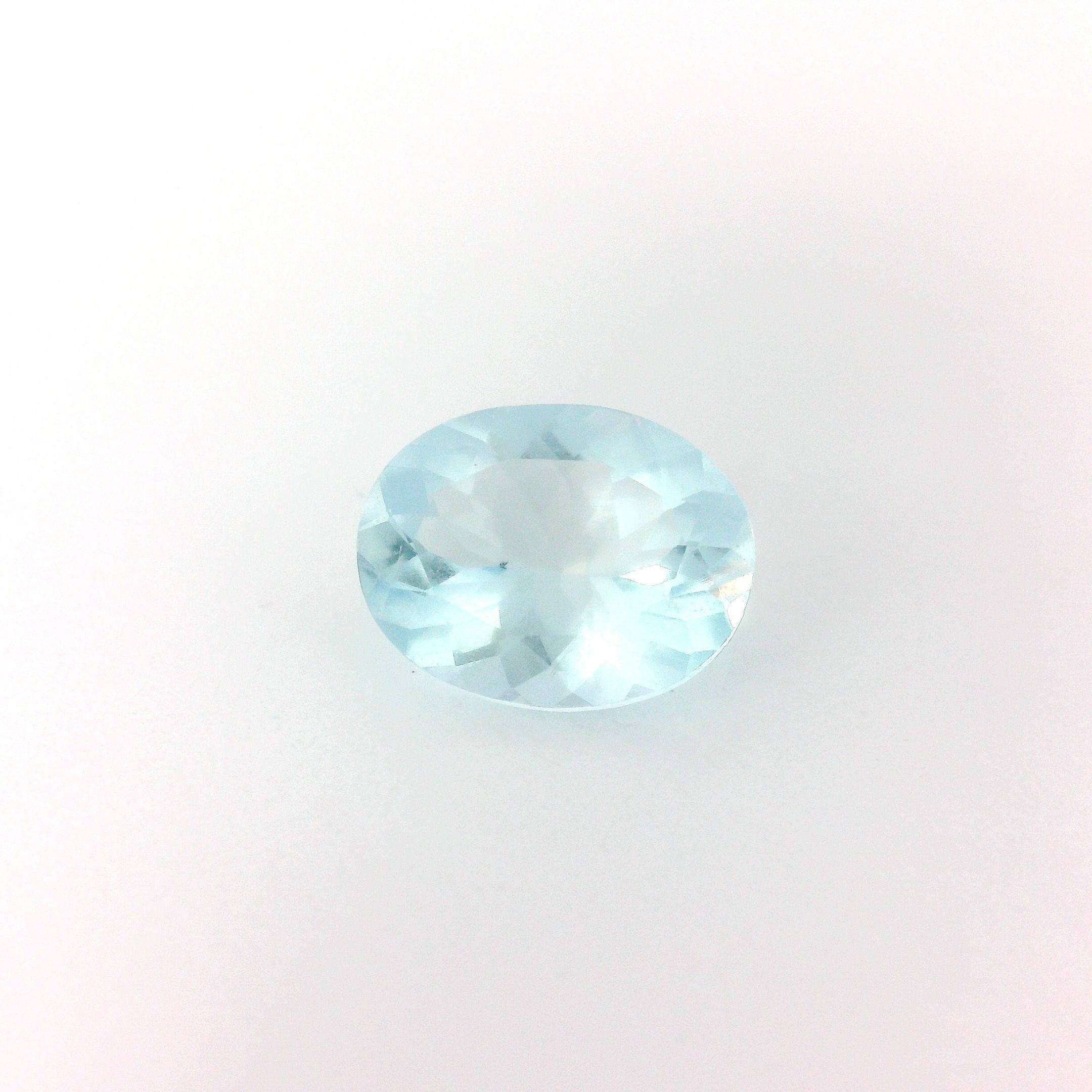Akwamaryn 1,44 ct, niebieski, szlif owalny
