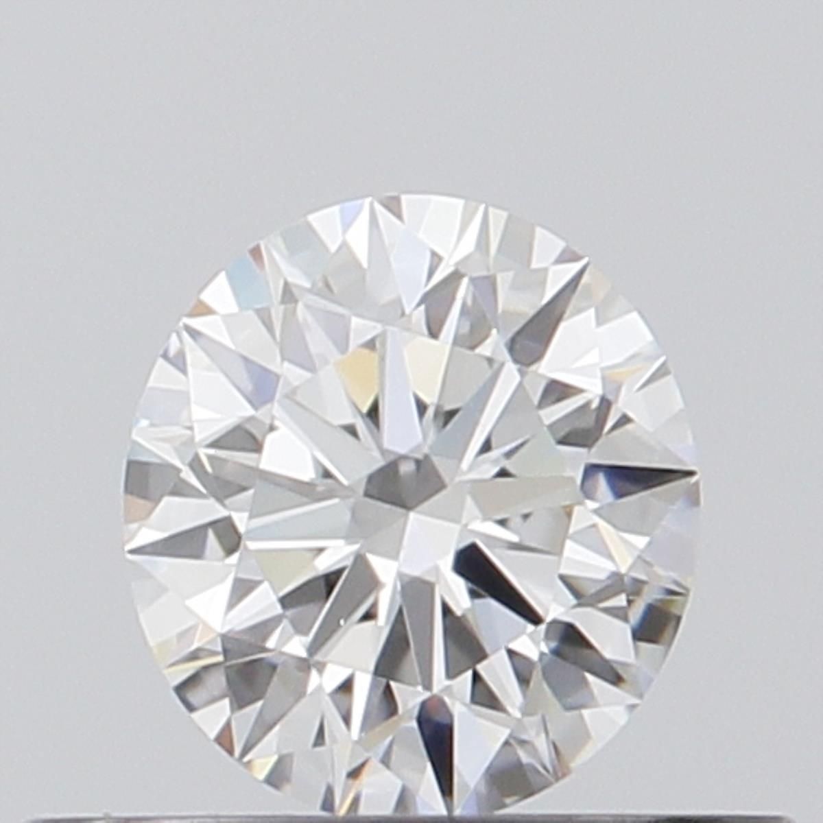 Prírodný diamant okrúhly...