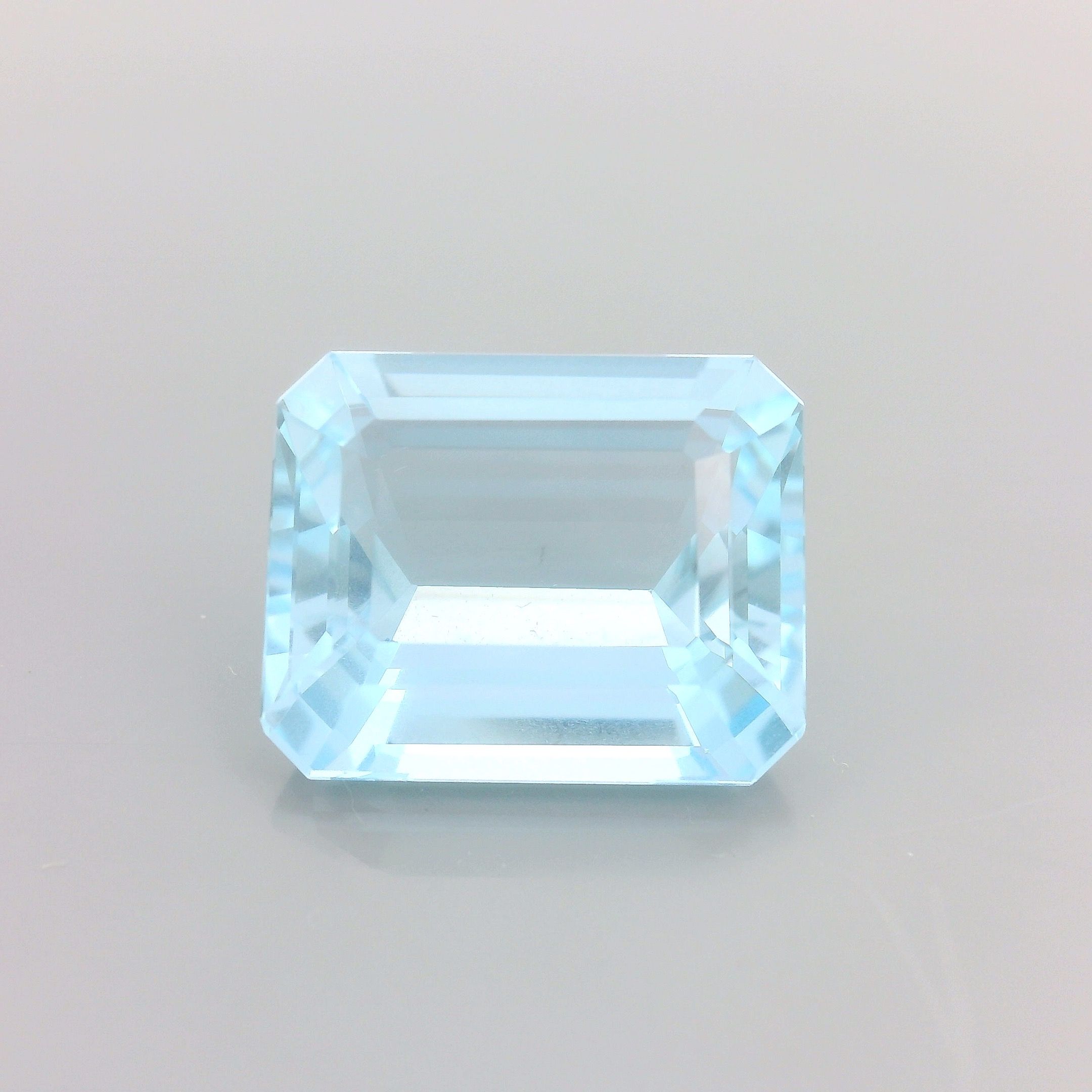 4.98 ct Octagonal aquamarine