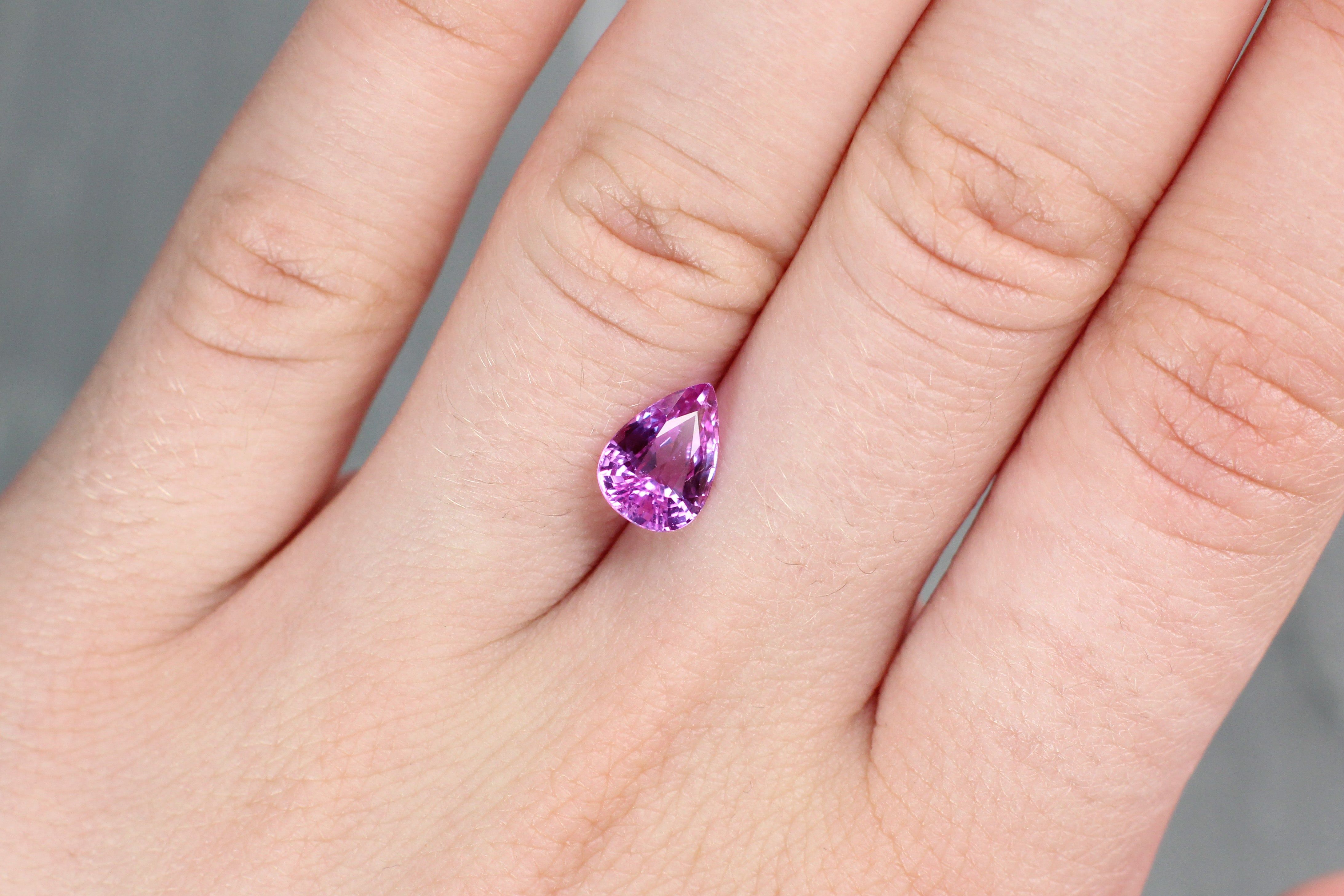 SAPPHIRE FACETED 1.91ct PINK Intense EC MADAGASCAR HEATED