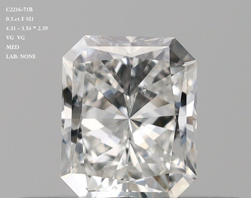 Prírodný diamant radiant,...