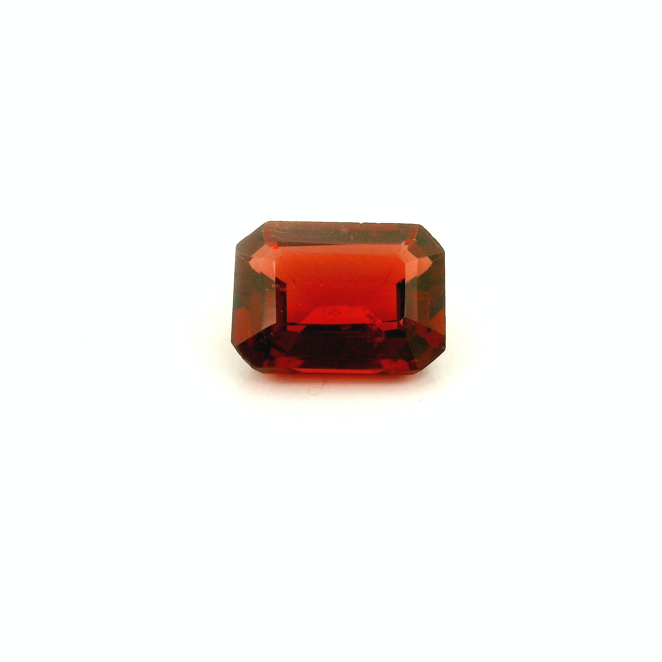 Granat 1,73 ct, czerwony, szlif szmaragdowy