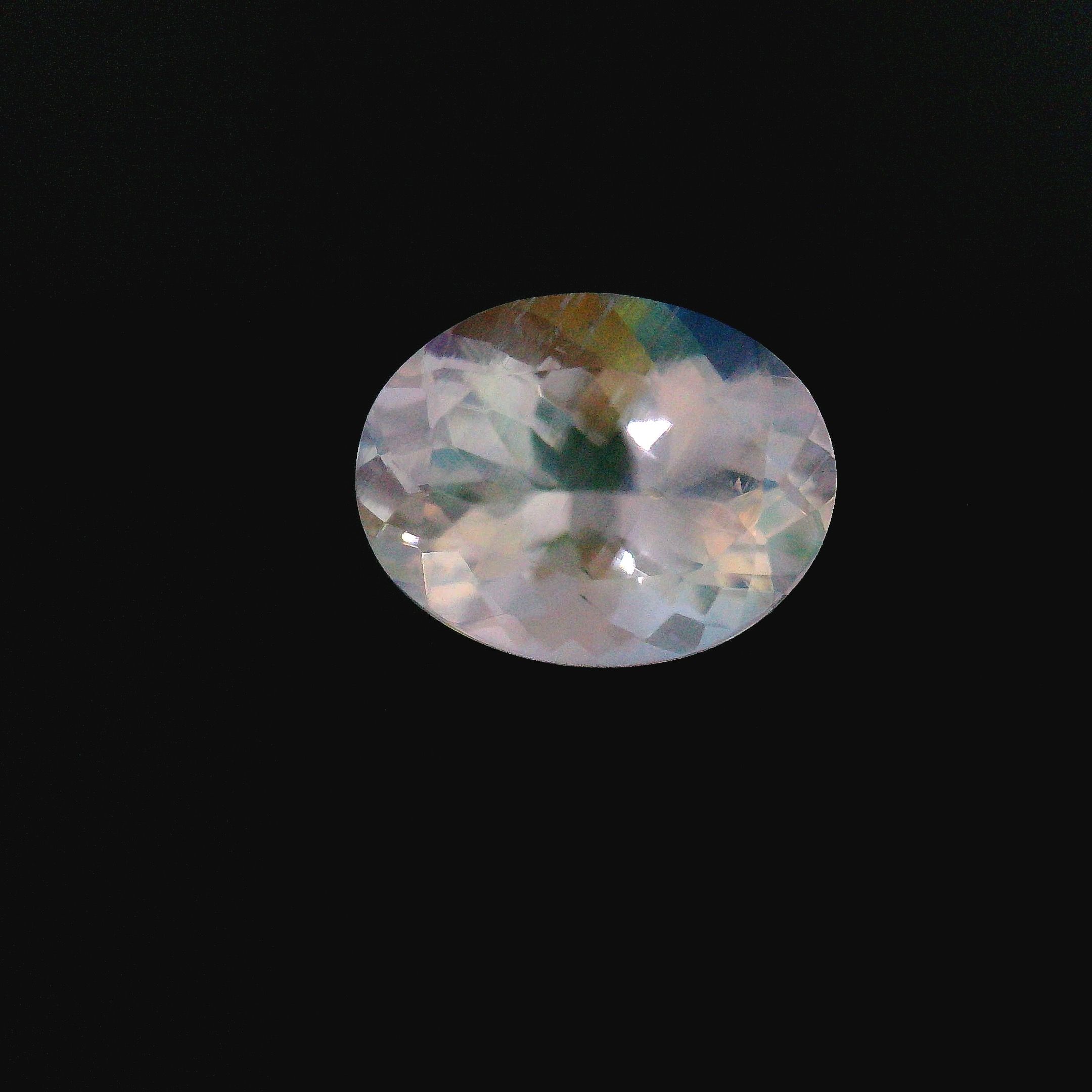 Kamień księżycowy 2,71 ct, biały, szlif owalny