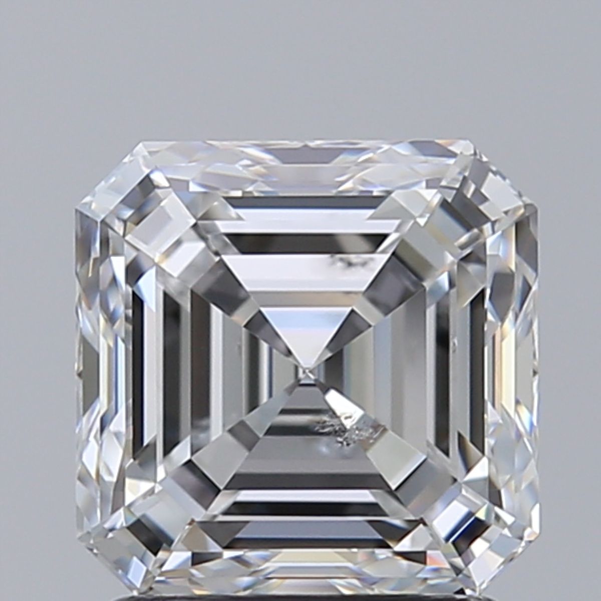 Prírodný diamant štvorcový...