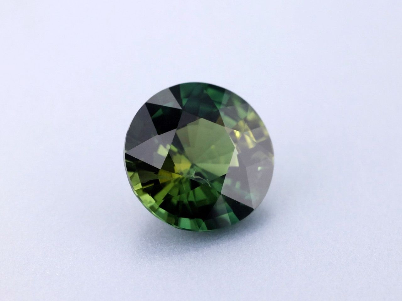 3.18 ct Round Sapphire