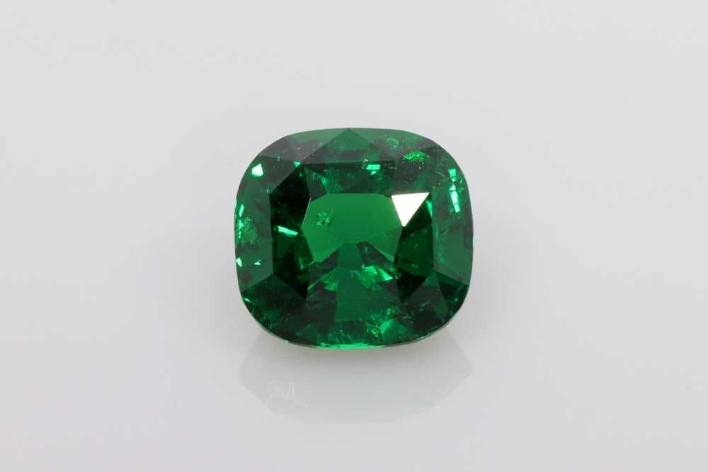 Granat 3,03 ct, zielony, szlif cushion