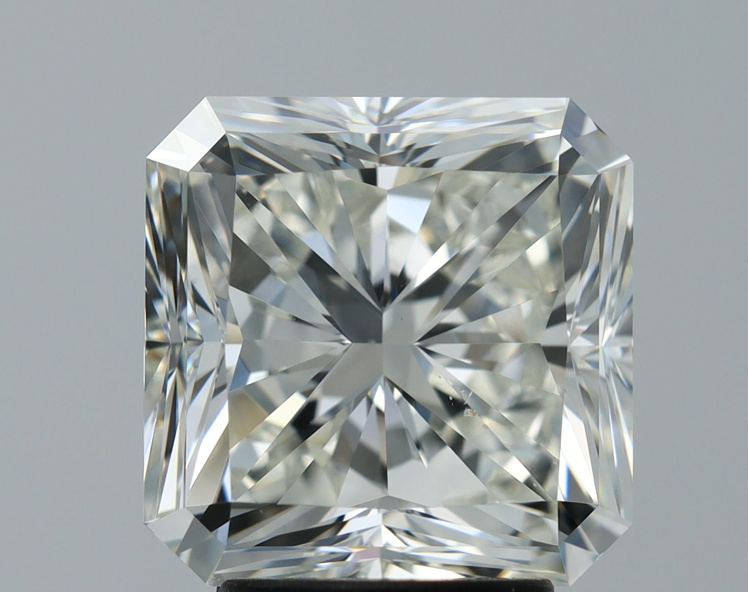 Prírodný diamant štvorcový...