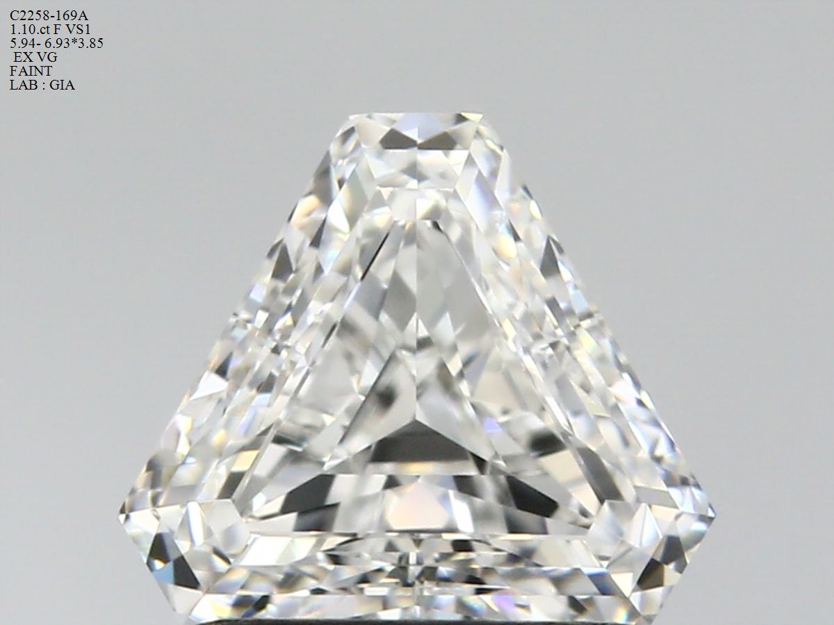 Prírodný diamant triangel,...