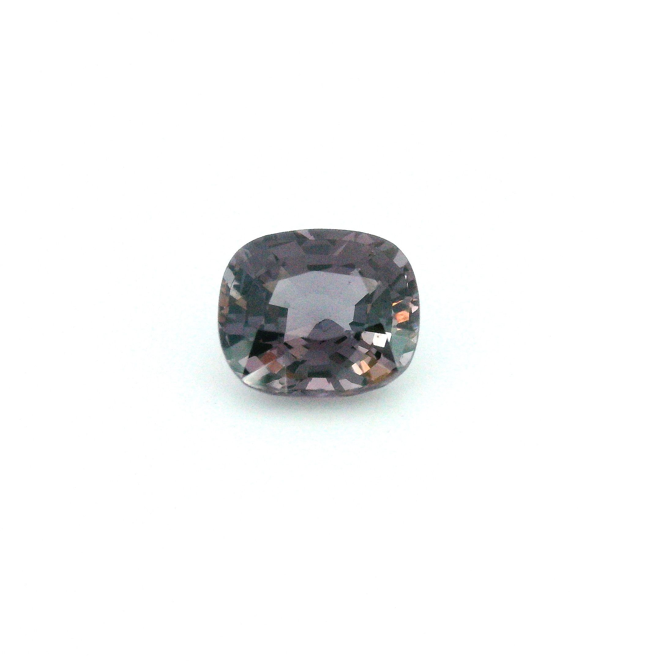 Spinel 1,56 ct, purpurowy, szlif cushion