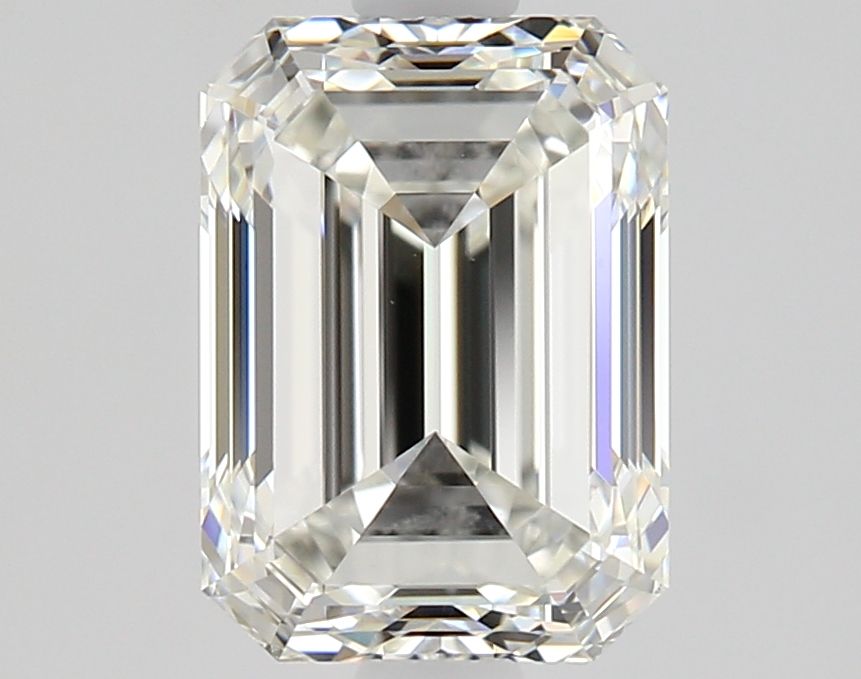 1.5-carat emerald diamond with H color, null cut, and VS1 clarity.