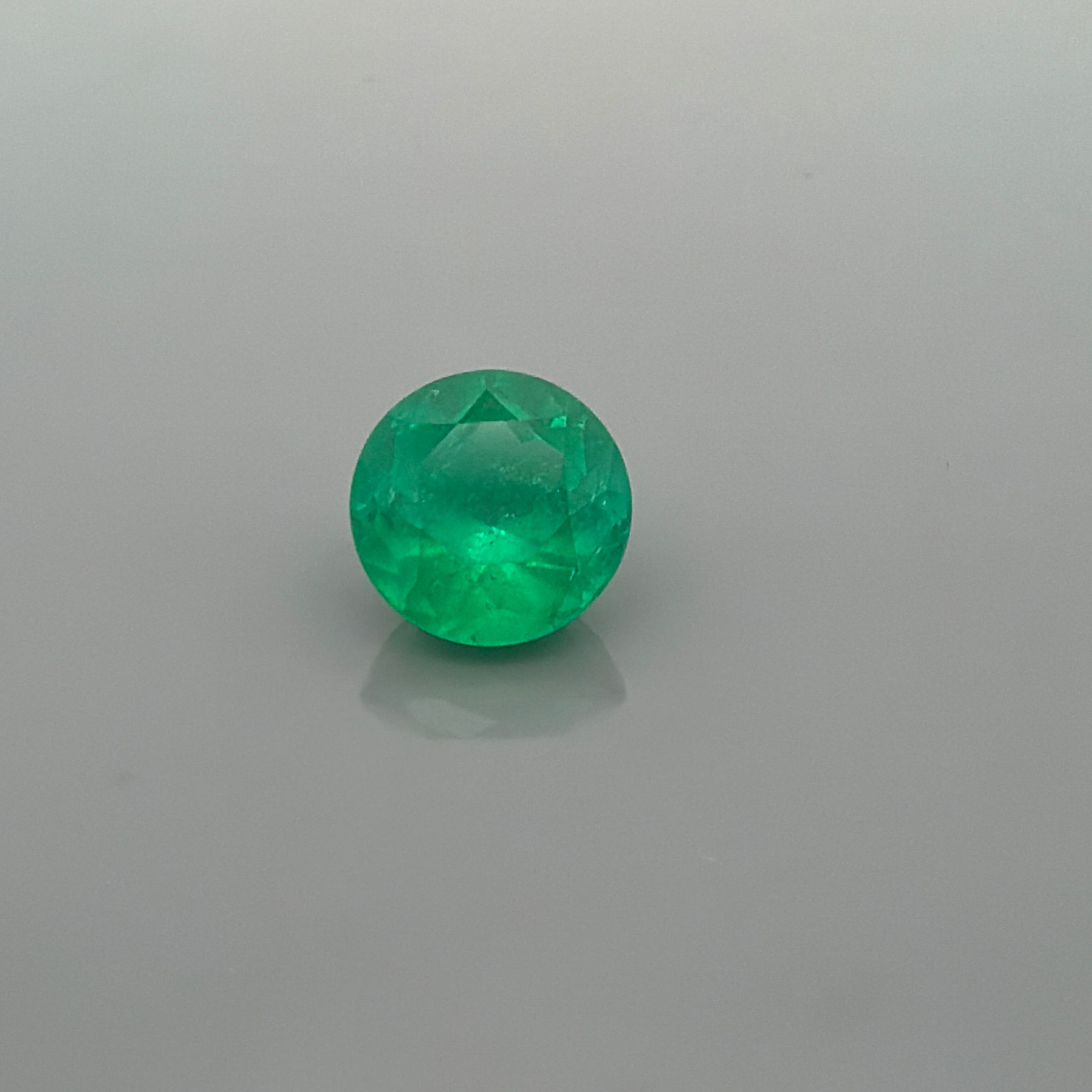 3.80 ct Emerald