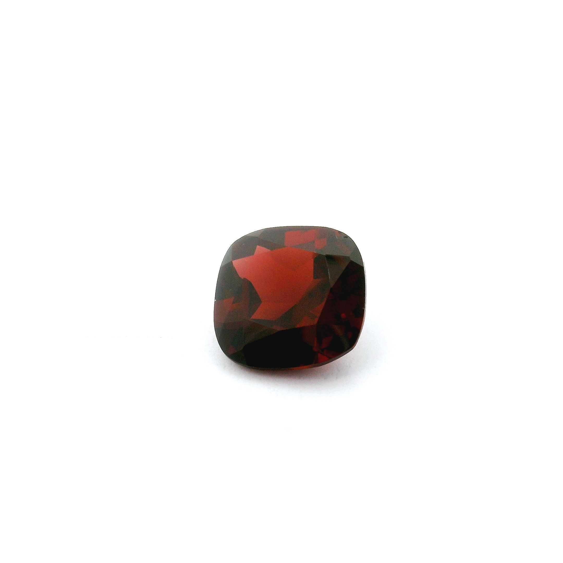 3.3 ct Cushion garnet