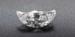 Prírodný diamant half moon,...