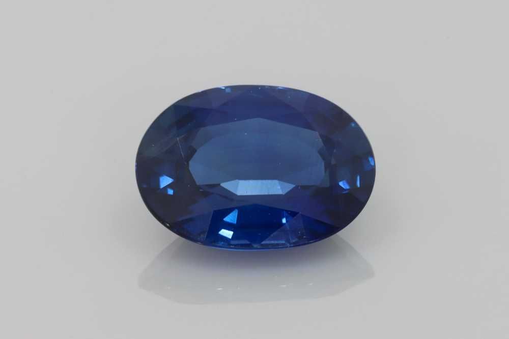 Szafir 3,64 ct, niebieski, szlif owalny