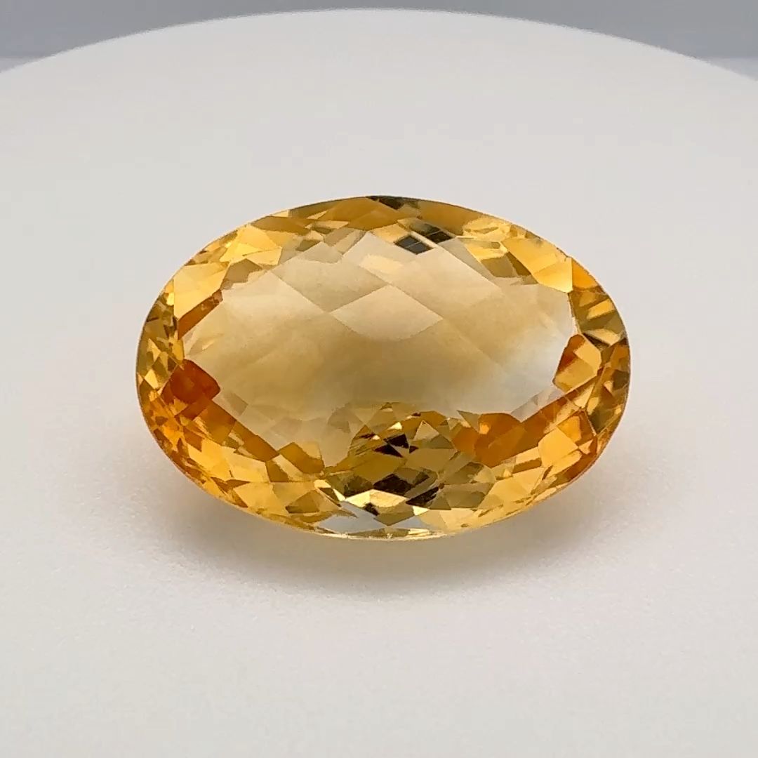 Cytryn 10,66 ct, pomarańczowy, szlif owalny