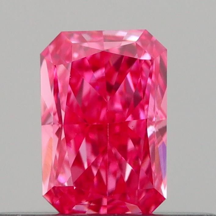 0.27 CT Fancy Vivid Pink RADIANT