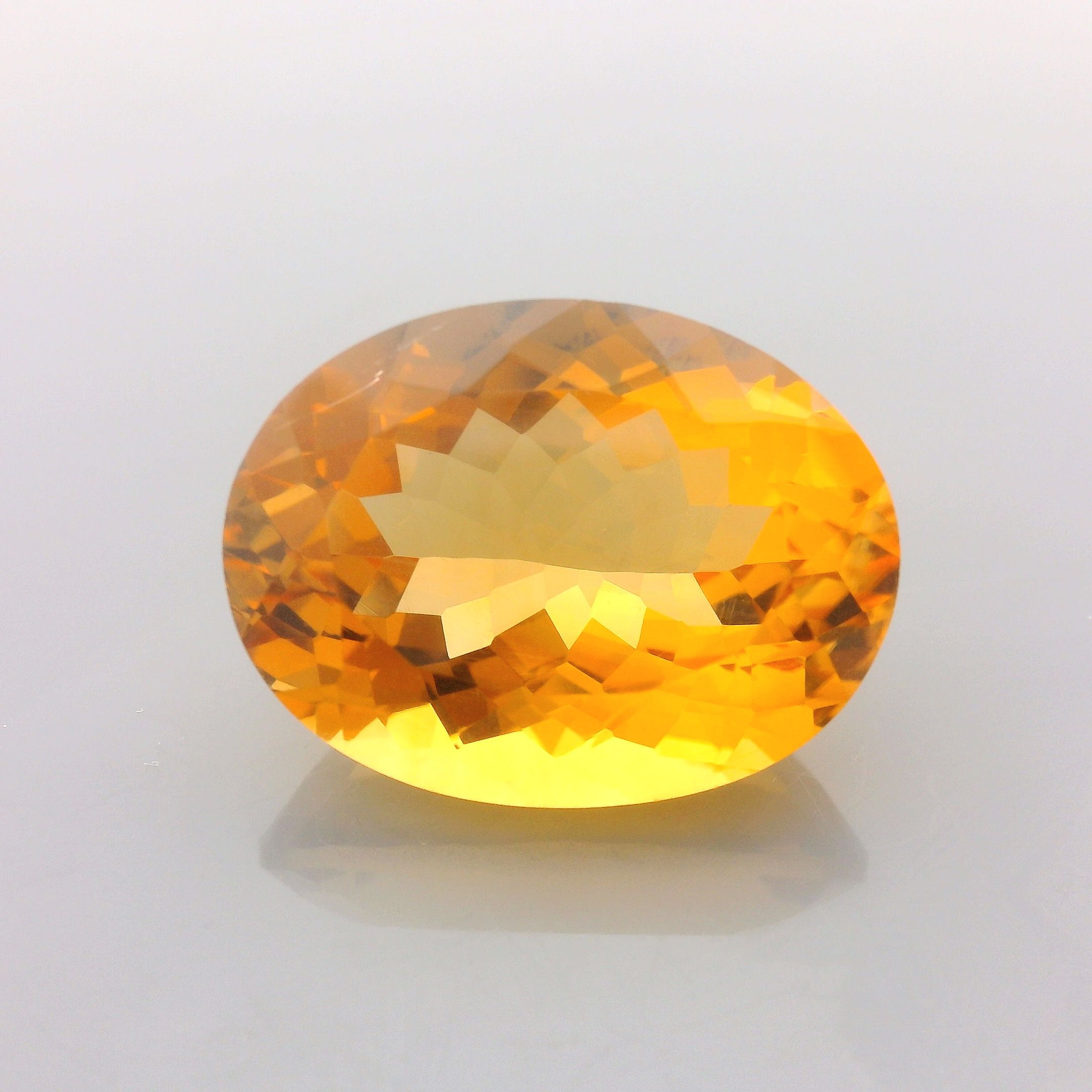 Cytryn 17,91 ct, żółty, szlif owalny