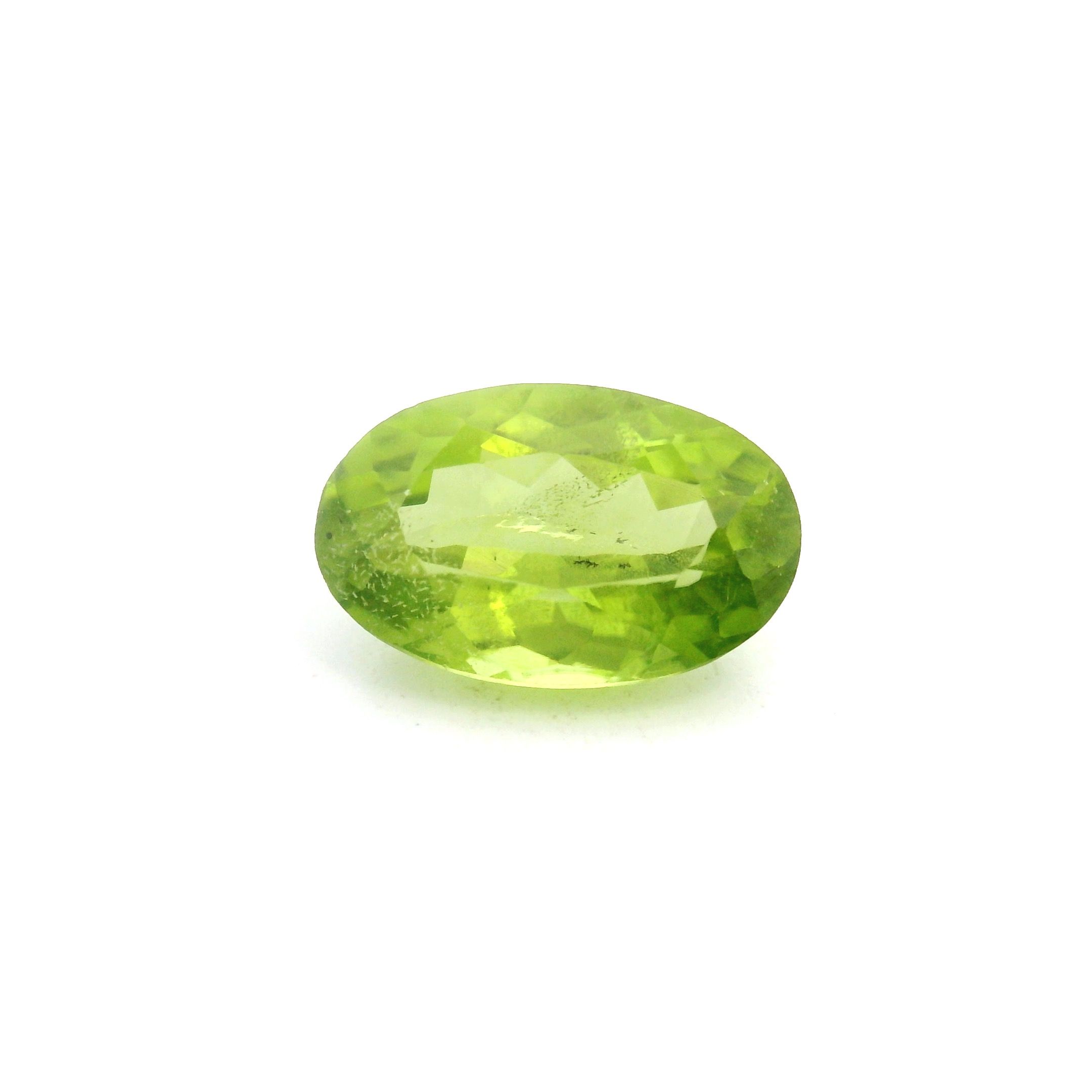 Perydot 2,73 ct, zielony, szlif owalny