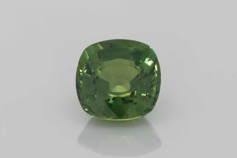 Szafir 3,79 ct, zielony, szlif cushion
