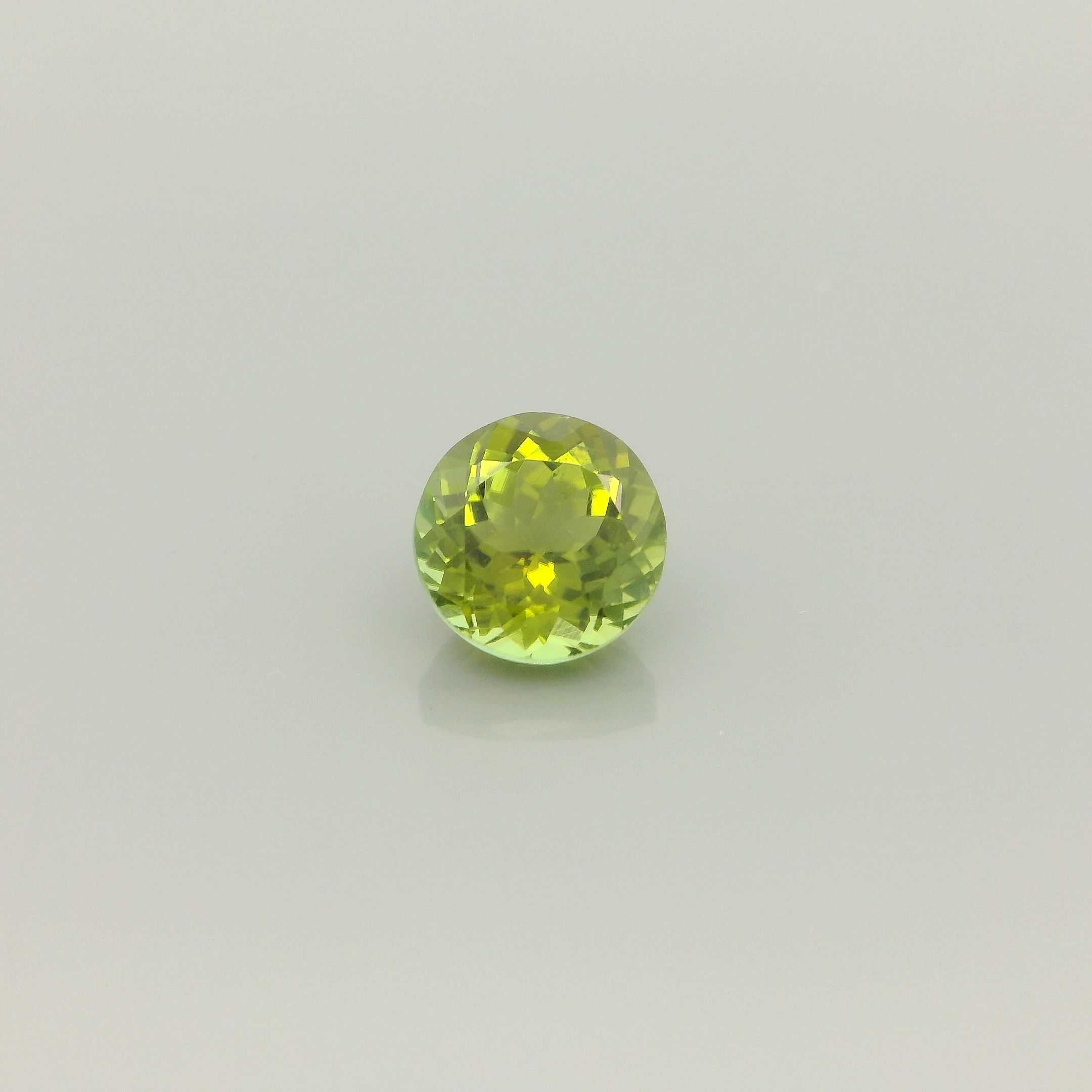 Turmalin 1,84 ct, zielony, szlif okrągły