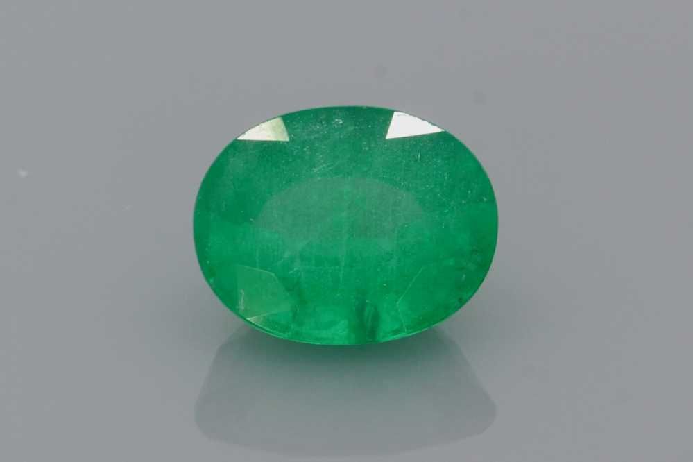 Szmaragd 3,29 ct, zielony, szlif owalny