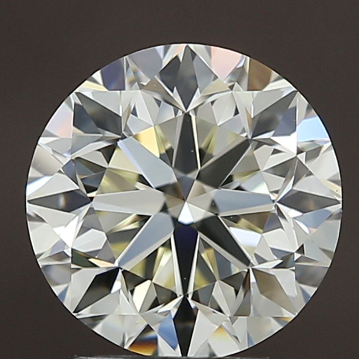 Prírodný diamant okrúhly...