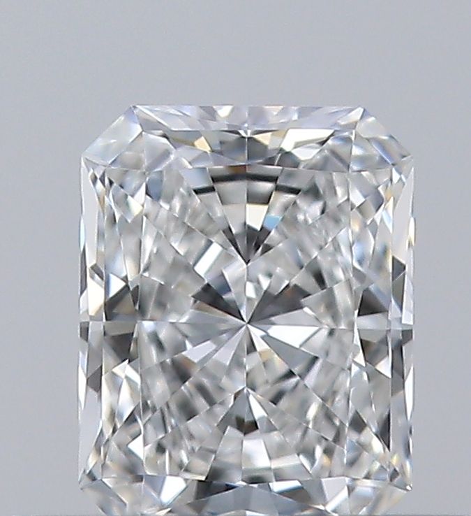 Prírodný diamant radiant,...