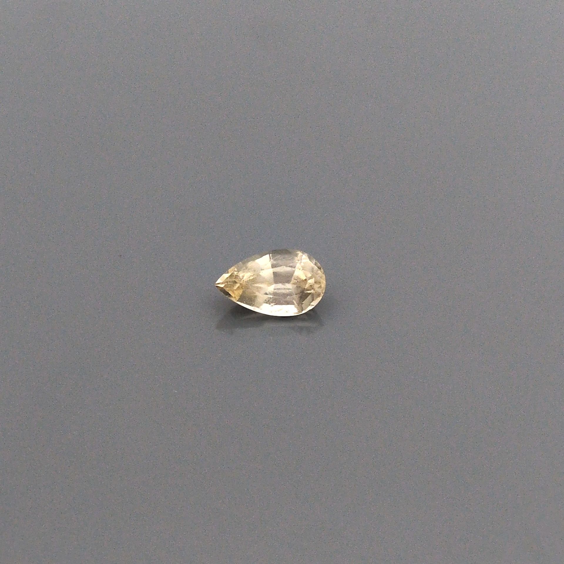 Granat 1,06 ct, żółty, szlif gruszka