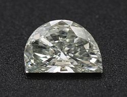 Prírodný diamant half moon,...