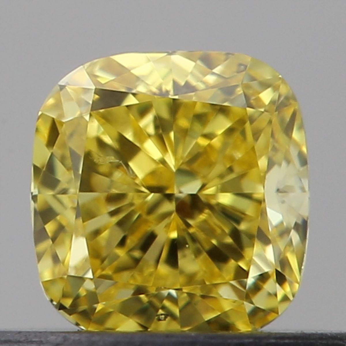 0.39-carat cushion diamond with null color, null cut, and SI2 clarity.