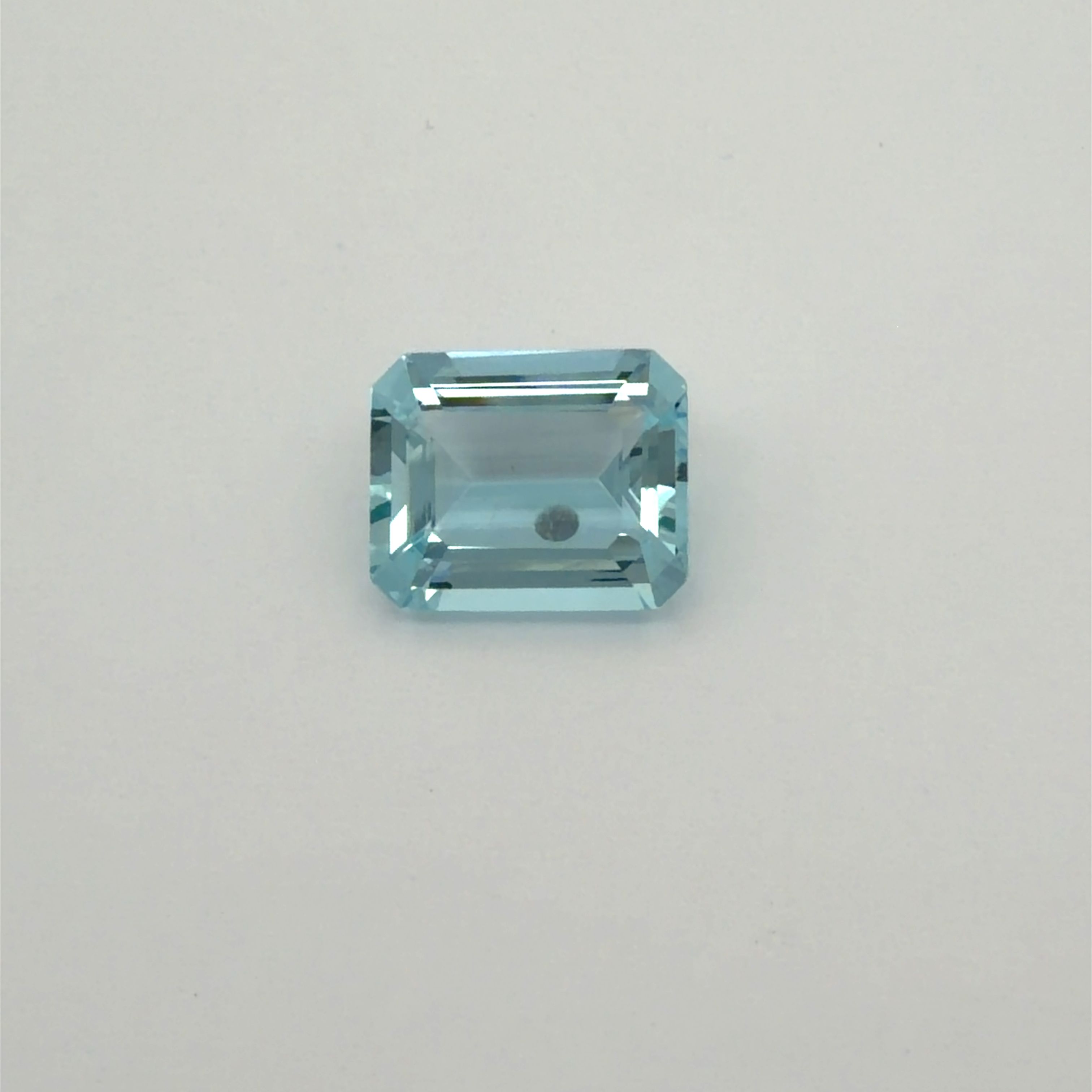 3.8 ct Octagonal aquamarine