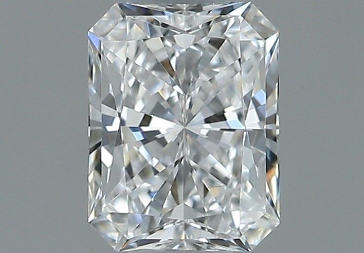 Prírodný diamant radiant,...