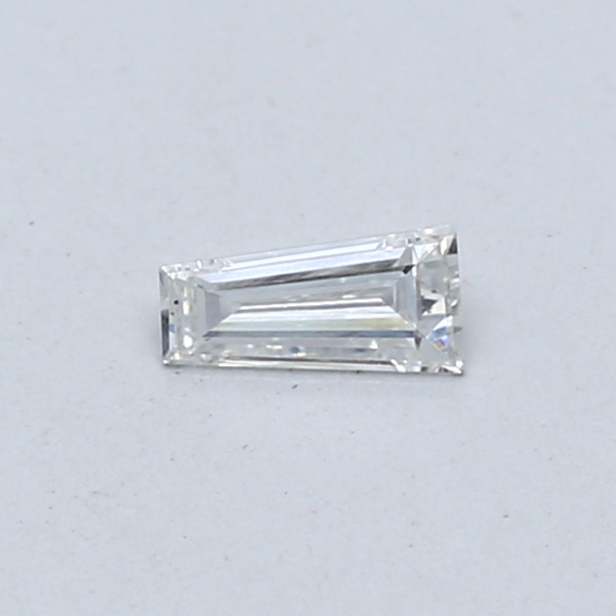 0.15ct TAPERED BAGUETTE Diamond