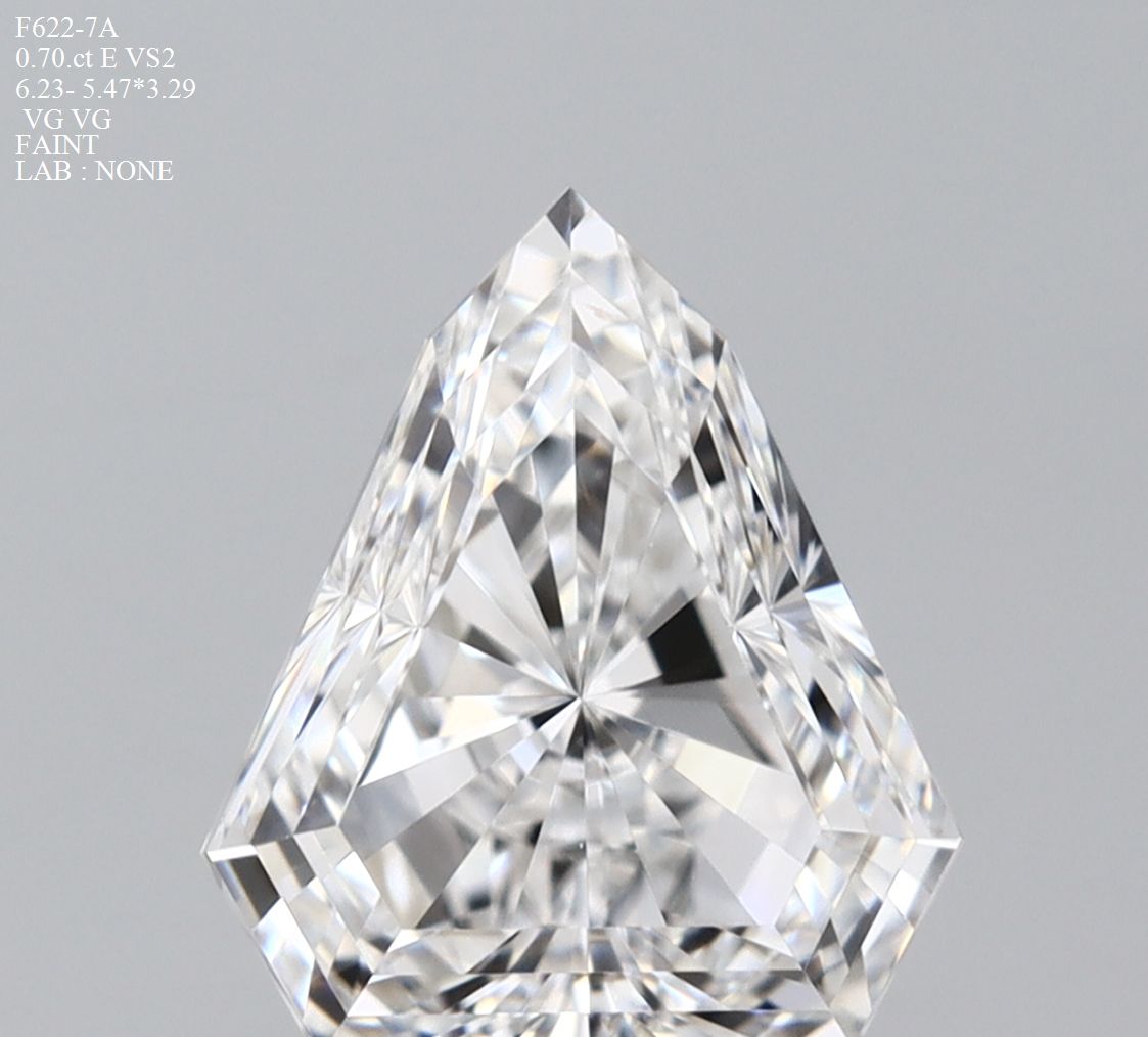 Prírodný diamant štít, VS2,...