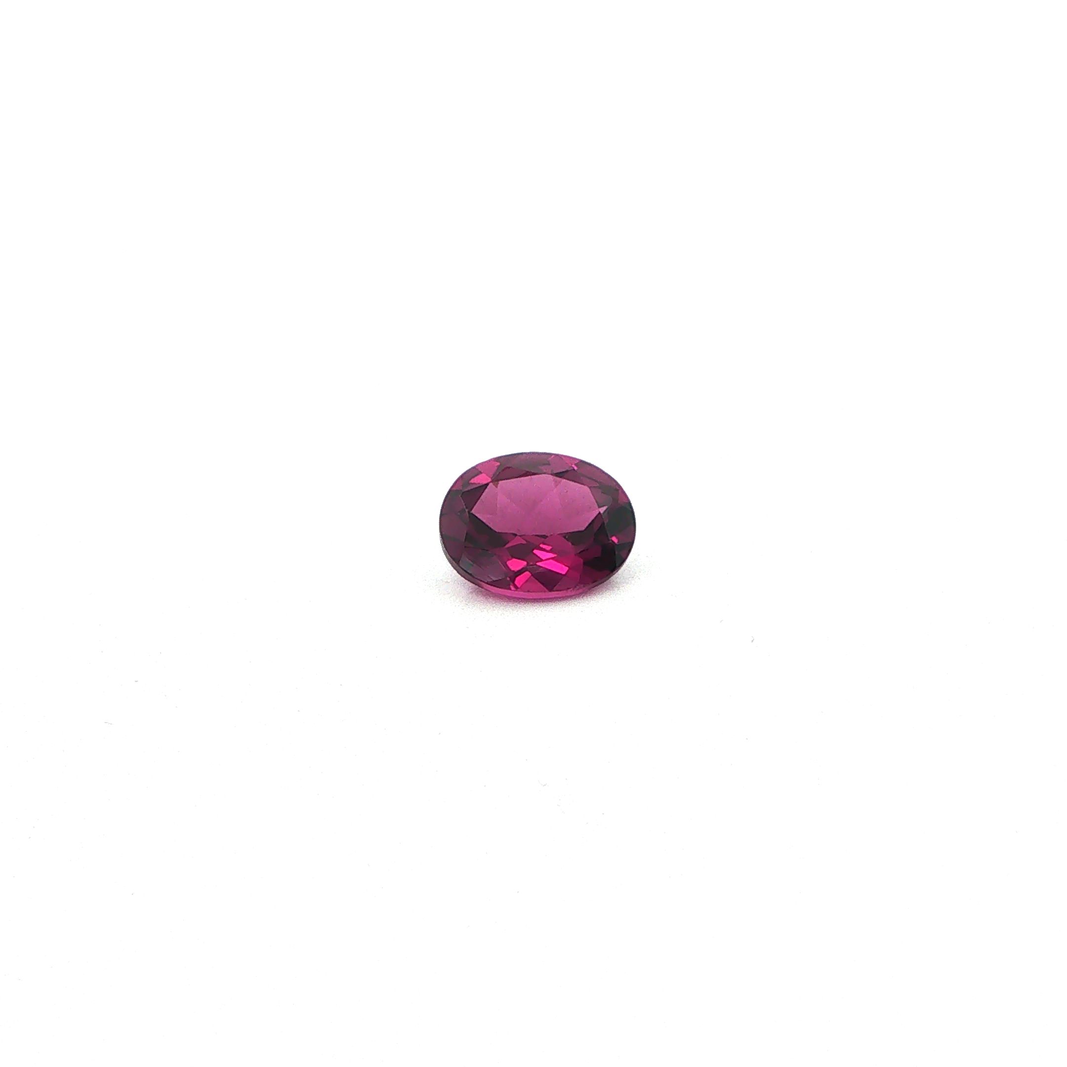 2.21 ct Oval garnet