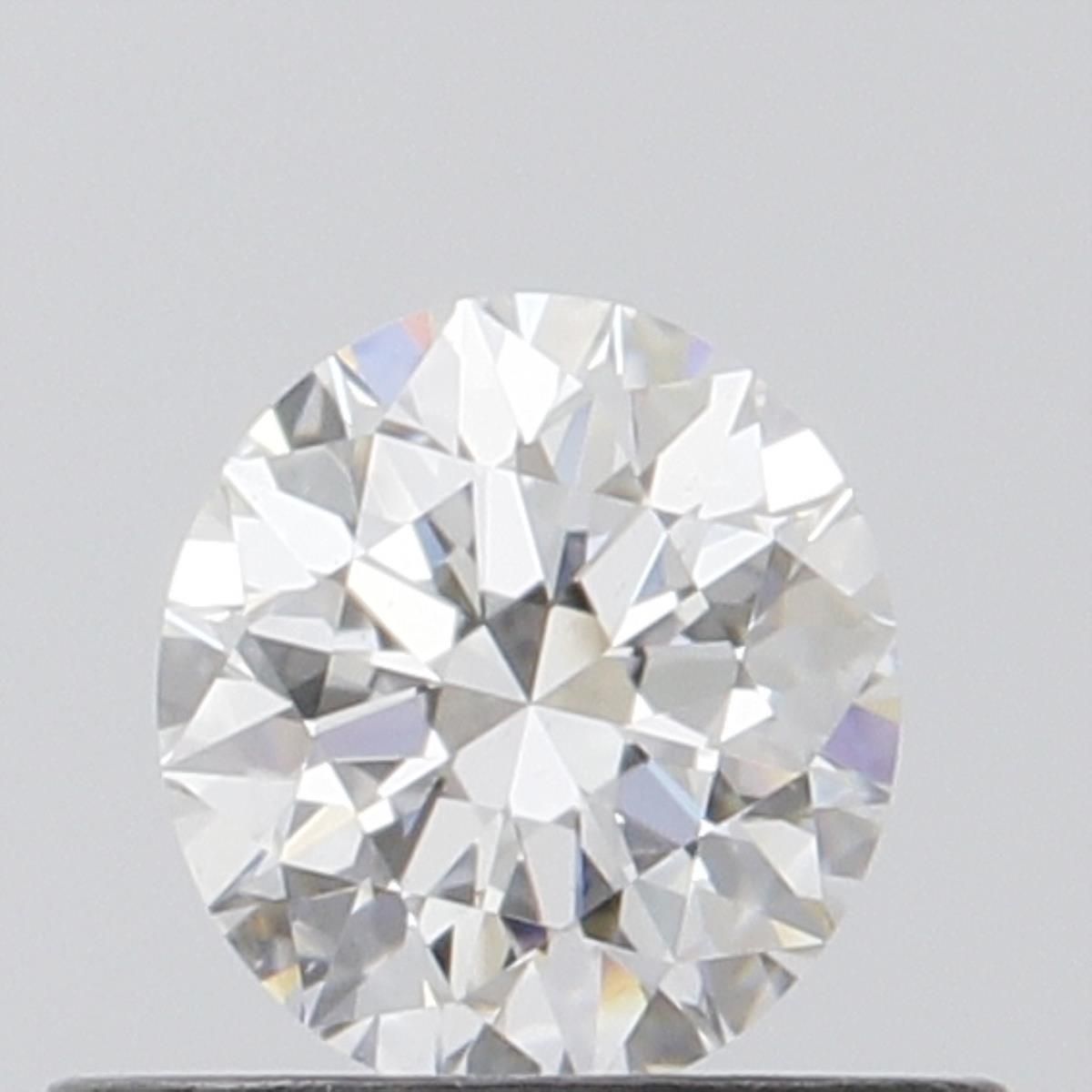 Prírodný diamant okrúhly...