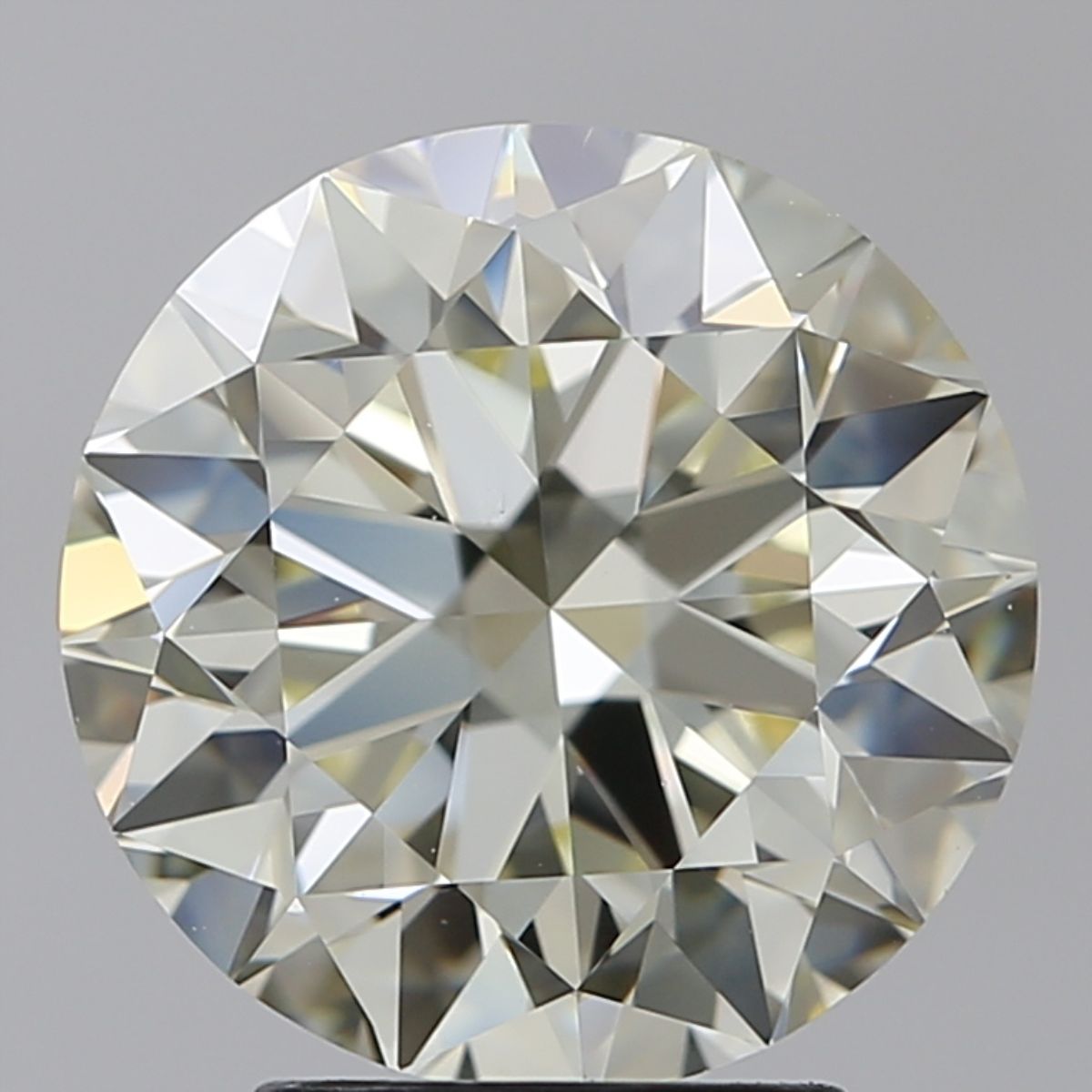 Prírodný diamant okrúhly...