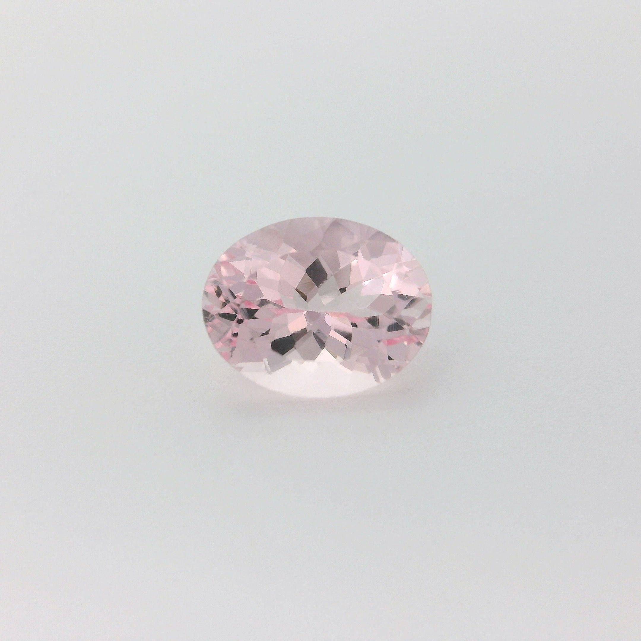 1.98 ct Oval morganite