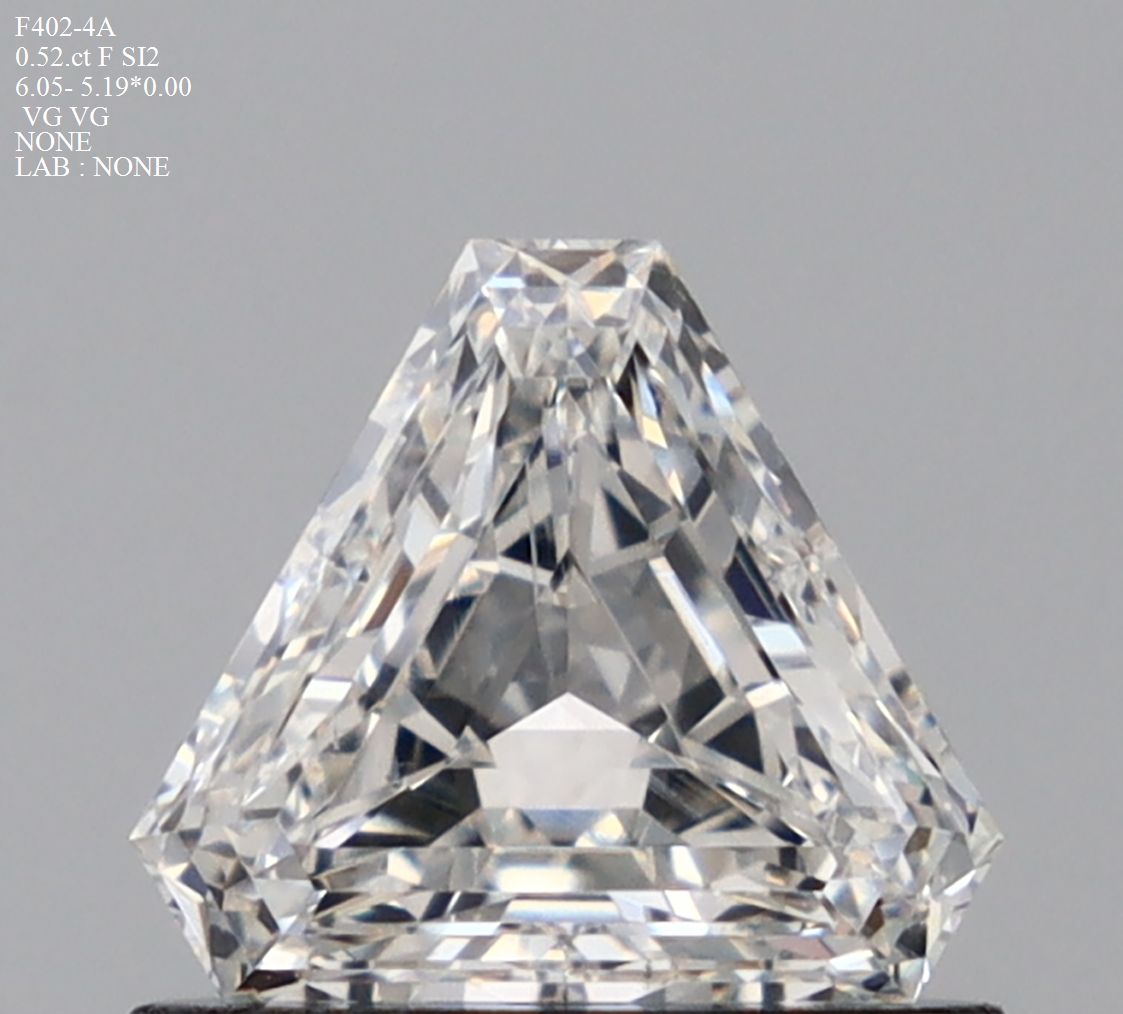 Prírodný diamant triangel,...