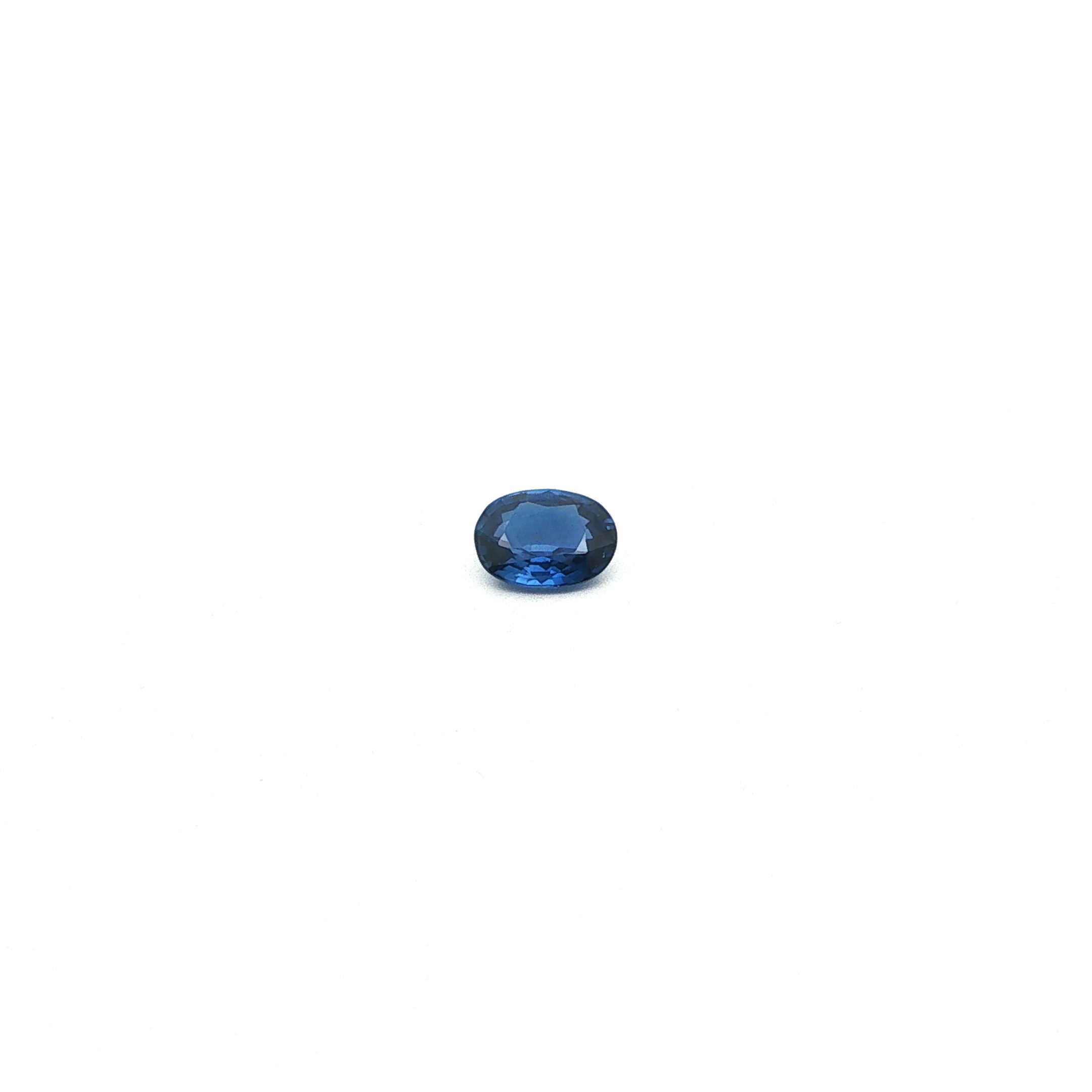 0.88 ct Oval sapphire